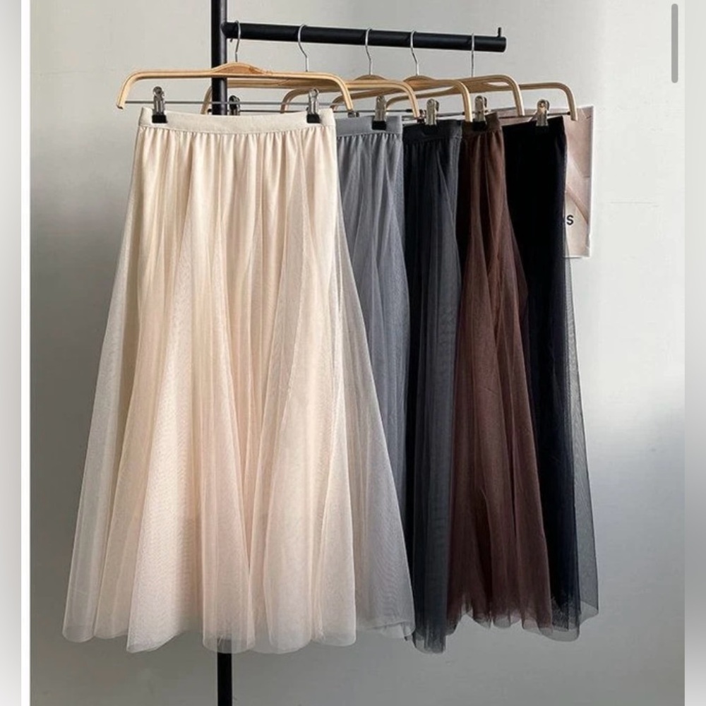 Waistband Maxi Tulle Skirt [Black - One Size]